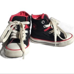 Black and red Hight top converse toddler size 4
